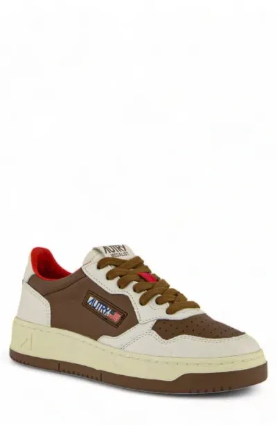 Autry Medalist Low Sneakers In Brown