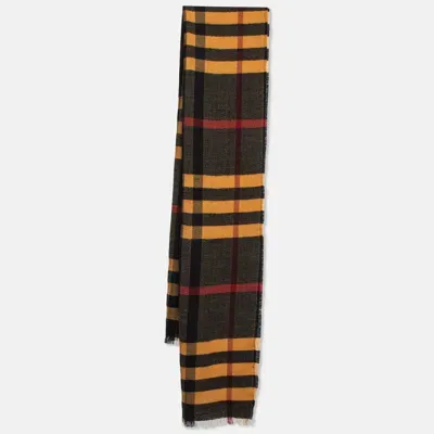 Pre-owned Burberry Multicolor Gaint Check Wool Muffler