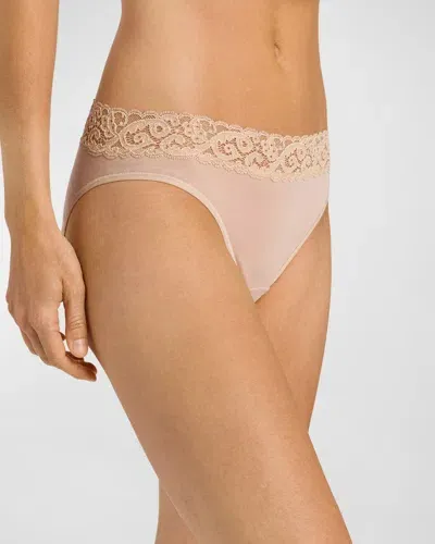 Hanro Moments High-cut Lace-trim Briefs In Beige