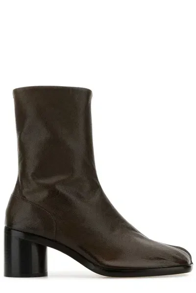 Maison Margiela Tabi Hook Closure Ankle Boots In Brown