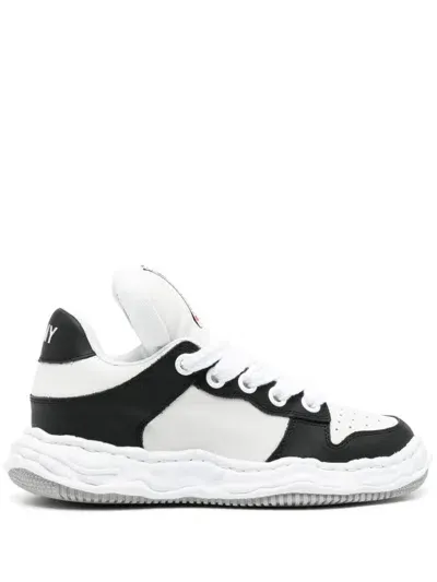 Maison Mihara Wayne Sneakers In Black