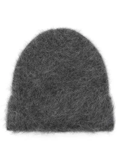 Séfr Furry Beanie In Gray