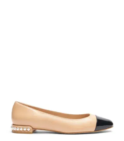 Stuart Weitzman , Pearl Flat, Flats And Loafers, Seashell/black, Smooth Calf/patent In White