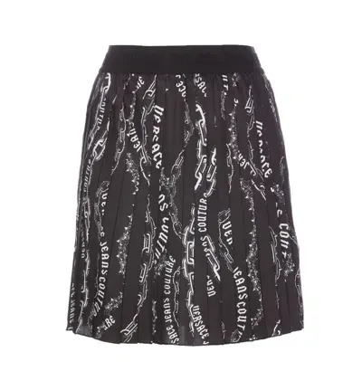 Versace Jeans Couture Chain Couture Pleated Mini Skirt In Black