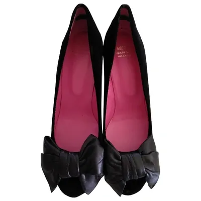 Pre-owned Moschino Cheap And Chic Velvet Heels In Black