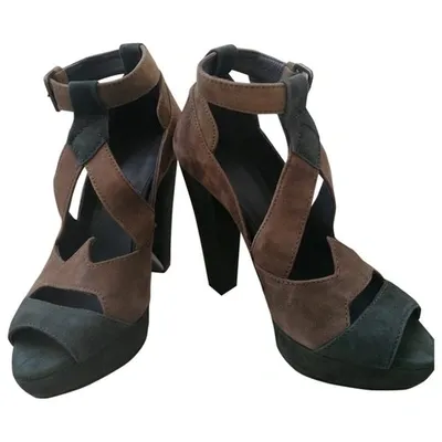 Pre-owned Hoss Intropia Heels In Camel