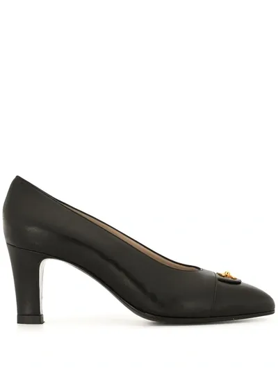 Pre-owned Chanel 1990s Cc Turn-lock Pointed Pumps In Black