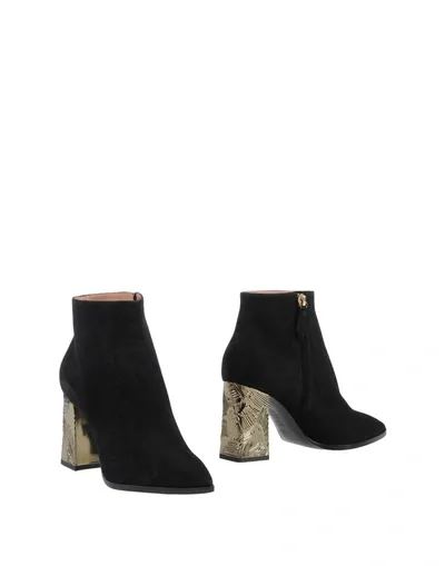 Pollini Ankle Boot In Black